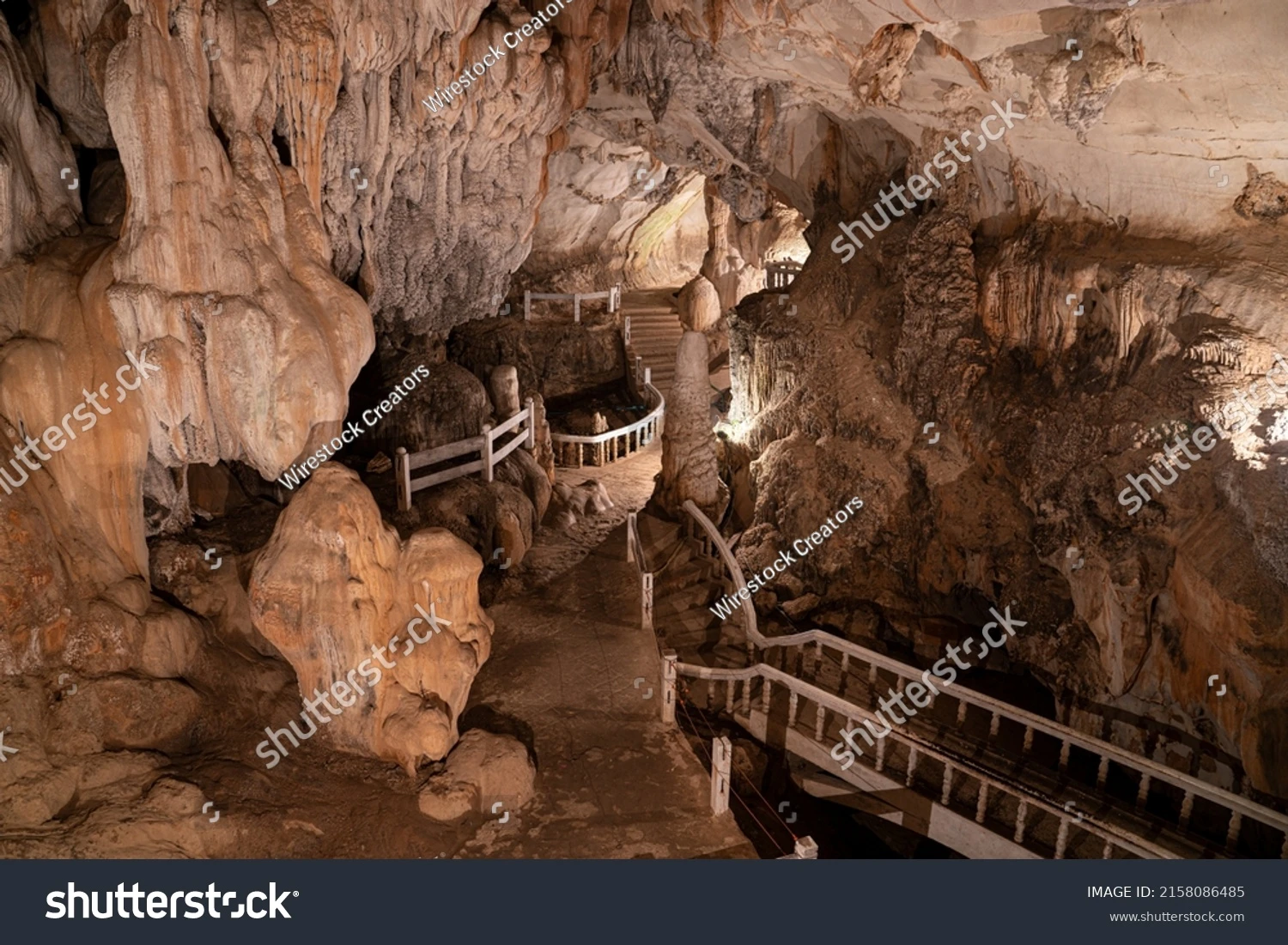 La grotte de Friouato à Taza