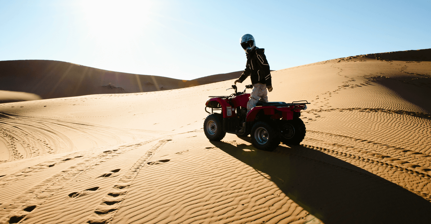 Faire du quad dans les dunes à Laâyoune