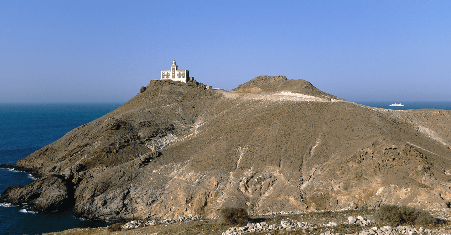 Pique-niquer face à la mer à Nador