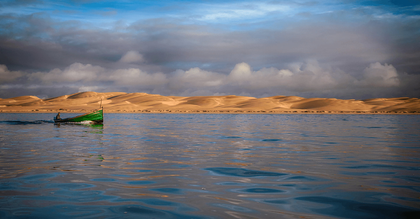 Promenade en barque sur la lagune de Naïla
