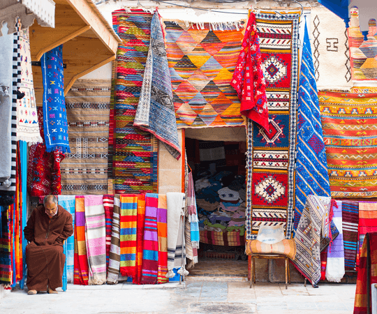 التسوق في قلب الأزقة