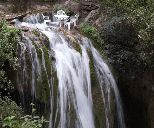 الاستمتاع بسباحة منعشة