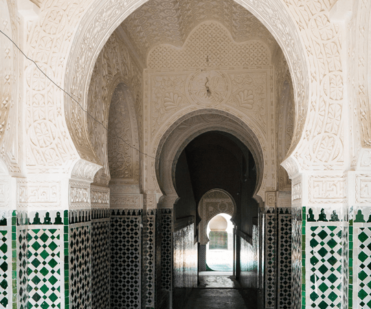 اكتشاف المدينة بهندستها المعمارية المتميزة