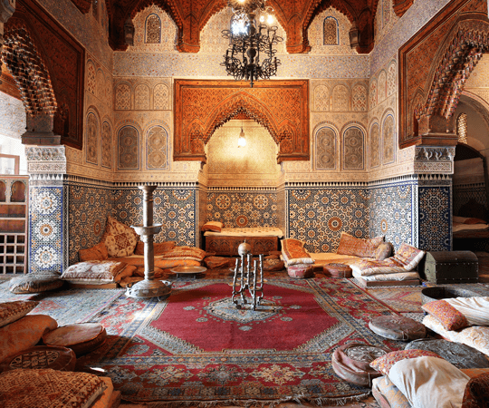 استمتع بسحر المدينة القديمة