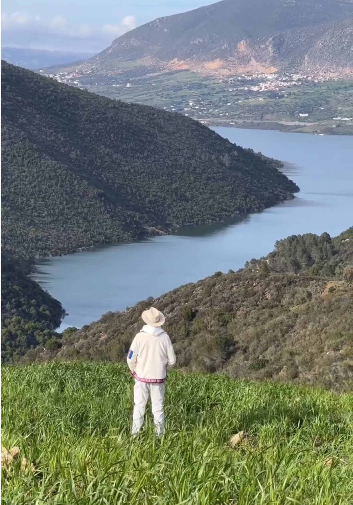 قريب للطبيعة 🌿 و صوت الماء شكون محتاج هاد الهدوء؟ ✨🤍 🎥 @‌nour_eddin_b...