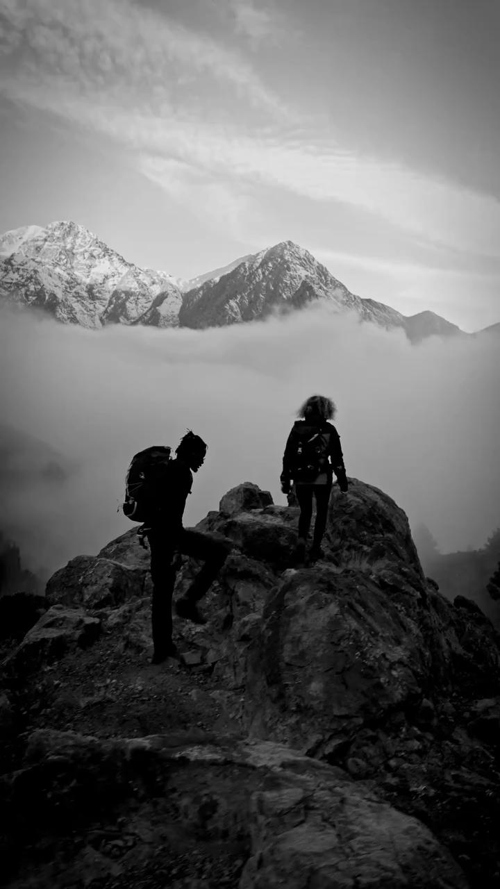 كاين شي ارتفاع ما كيكونش غير فالجبل… كيكون حتى فالإحساس ⛰️✨❤️ معامن ت...